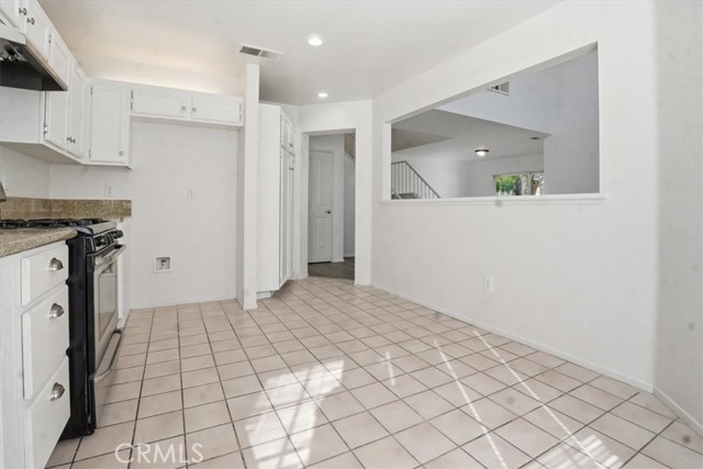 Detail Gallery Image 21 of 46 For 29340 Crest View Ln, Highland,  CA 92346 - 3 Beds | 2/1 Baths