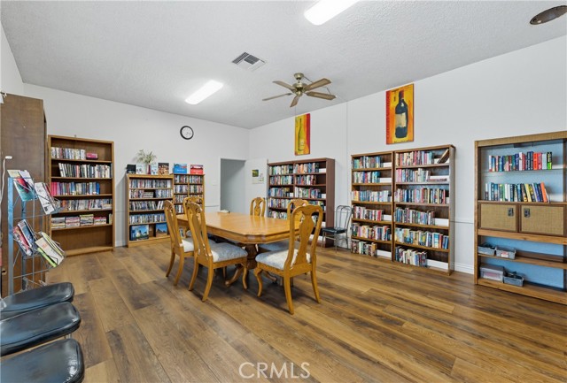 1400 SUNKIST, Anaheim CA: https://media.crmls.org/medias/06864f64-2b5f-4d1e-95d9-719565b45785.jpg