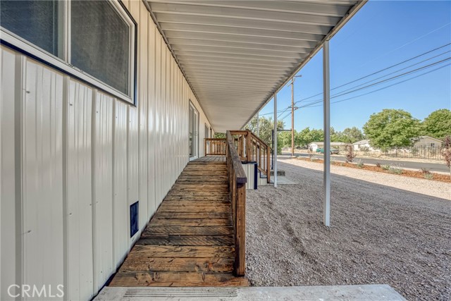 9742 Bonham Road, Lower Lake CA: https://media.crmls.org/medias/06865092-e8b5-45a4-82bb-d4902e92f214.jpg