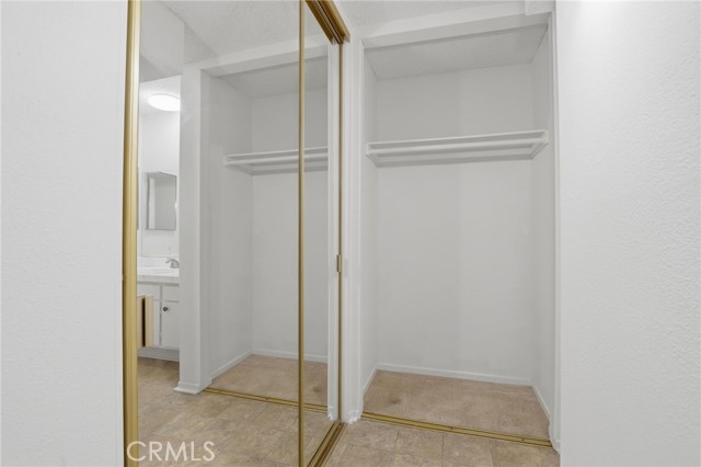 5400 Lindley Avenue, 121 photo 24