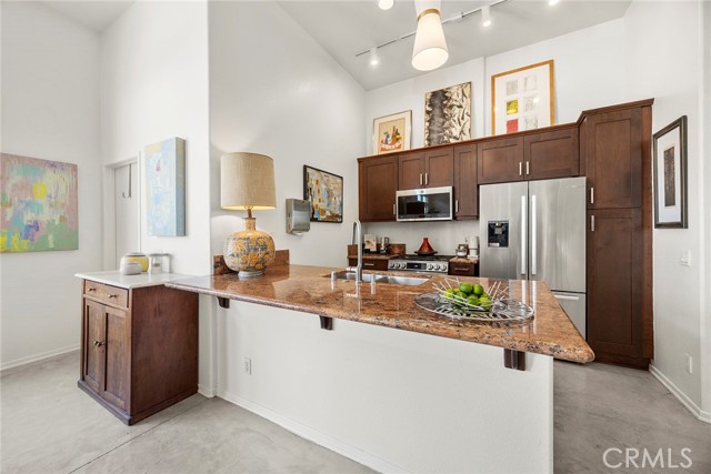 253 N Bush Street, Santa Ana CA: https://media.crmls.org/medias/0687ab2f-a89f-4946-b77e-f443640e7a93.jpg