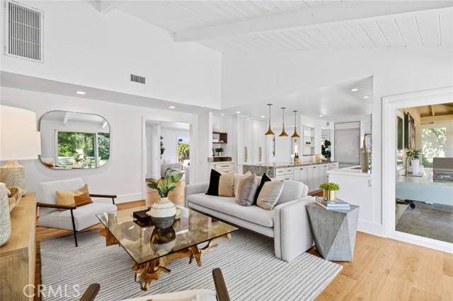 Detail Gallery Image 22 of 38 For 1218 Keel Dr, Corona Del Mar,  CA 92625 - 3 Beds | 2/1 Baths