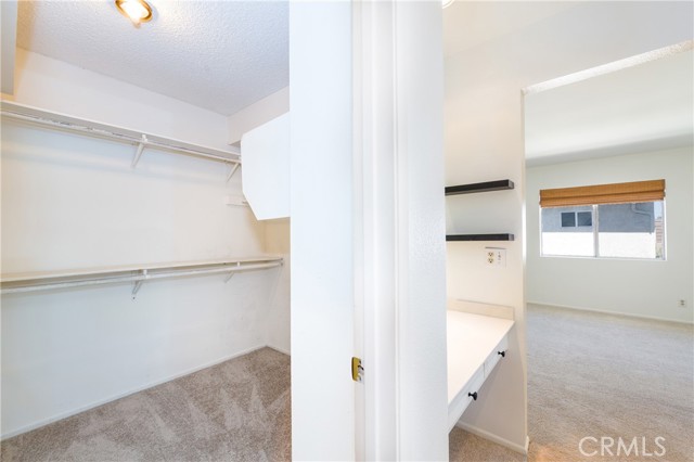 Detail Gallery Image 14 of 29 For 18344 Collins St a,  Tarzana,  CA 91356 - 2 Beds | 2/1 Baths