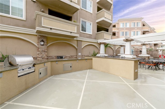 2750 ARTESIA BLVD, Redondo Beach, California 90278, 2 Bedrooms Bedrooms, ,2 BathroomsBathrooms,Residential,Sold,ARTESIA BLVD,SB23099709