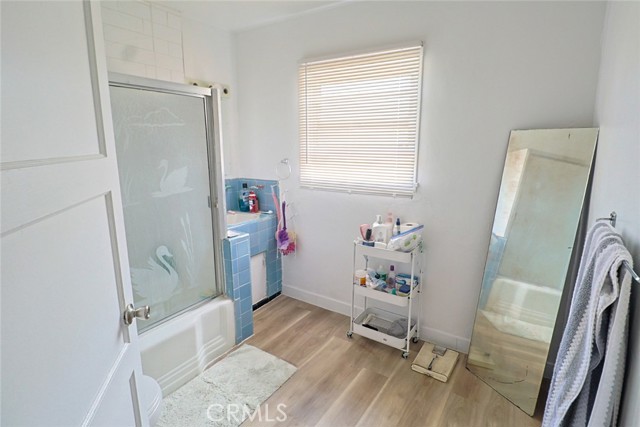 8005 Oleander, Fontana CA: https://media.crmls.org/medias/068a5337-b42c-4ca8-afaa-aefe41a29266.jpg