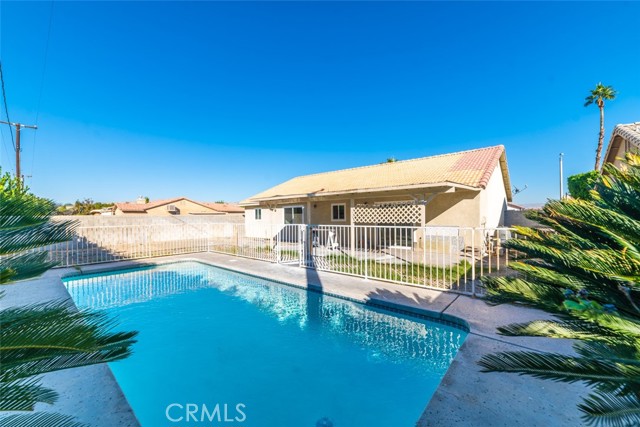 Image 2 of 6 For 31605 Neuma Drive