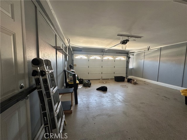 Detail Gallery Image 15 of 21 For 16193 Space Dr, Moreno Valley,  CA 92551 - 2 Beds | 2 Baths