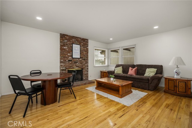 Detail Gallery Image 6 of 41 For 1011 E Chestnut, Orange,  CA 92867 - 5 Beds | 3 Baths