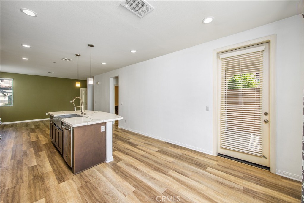 MLS #IV25181064 img 12