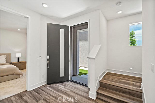 297 Lynx, Irvine CA: https://media.crmls.org/medias/068d0a94-9732-4cff-b518-2a7681b415d1.jpg