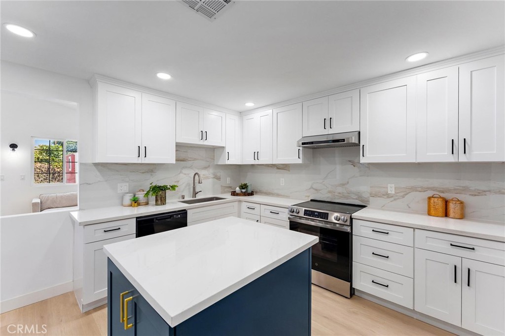 MLS #OC25184707 image #5