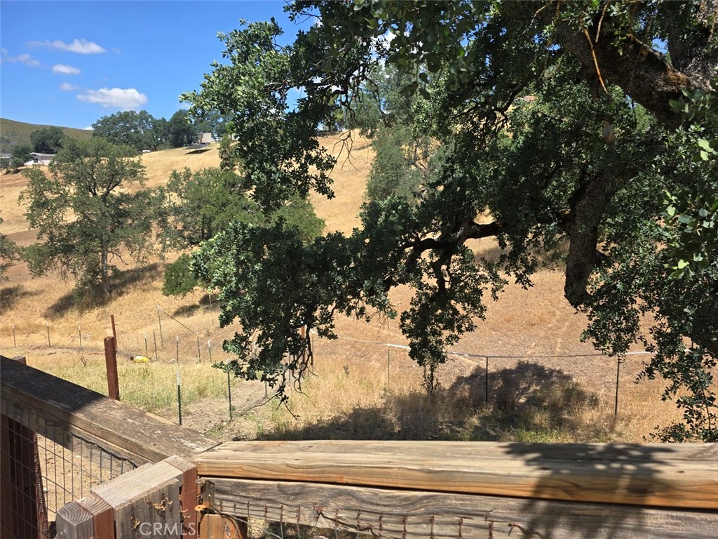 https://media.crmls.org/medias/068e2fb5-ae68-471c-a996-d460a5e85d65.jpg?preset=X-Large