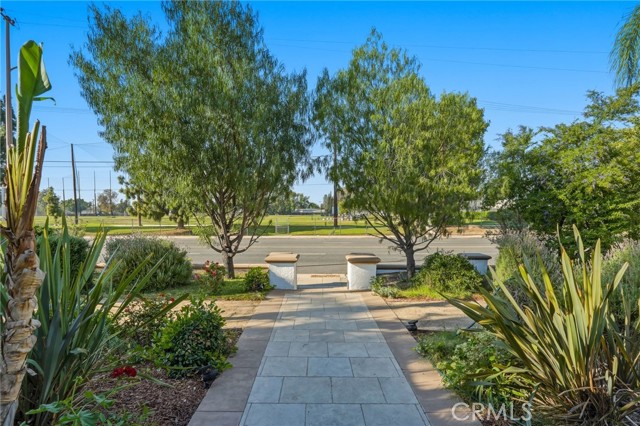 1110 E Meats Ave, Orange CA: https://media.crmls.org/medias/068e61b5-d387-4ff0-988a-7d5bd94d4450.jpg