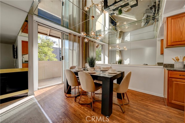 14141 Dickens, Sherman Oaks CA: https://media.crmls.org/medias/068edc6e-6a3d-4fe1-9683-bec20c345ad4.jpg