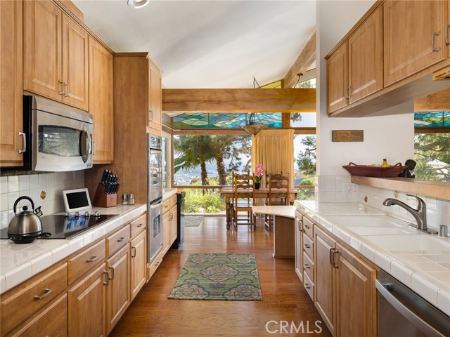 29897 Knoll View Drive, Rancho Palos Verdes, California 90275, 3 Bedrooms Bedrooms, ,2 BathroomsBathrooms,Residential,For Sale,Knoll View,PV25033357