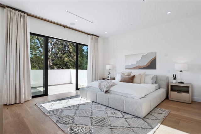Detail Gallery Image 43 of 74 For 13807 Magnolia Bld, Sherman Oaks,  CA 91423 - 5 Beds | 4/1 Baths