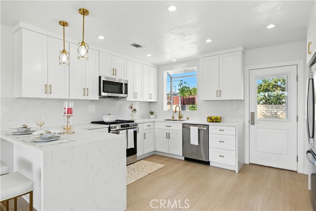 Detail Gallery Image 9 of 31 For 10414 El Dorado Ave, Pacoima,  CA 91331 - 3 Beds | 1 Baths