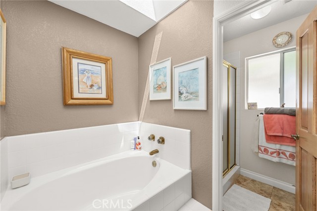 36608 Oak Ridge Drive, Yucaipa CA: https://media.crmls.org/medias/068fab8b-f394-4939-94c7-7afeb9479ad3.jpg