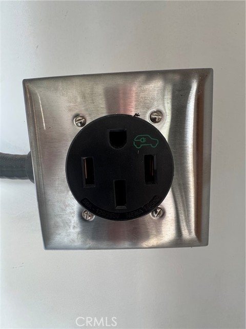 Detail Gallery Image 20 of 22 For 2212 Linda Flora Dr, Los Angeles,  CA 90077 - 3 Beds | 2/1 Baths