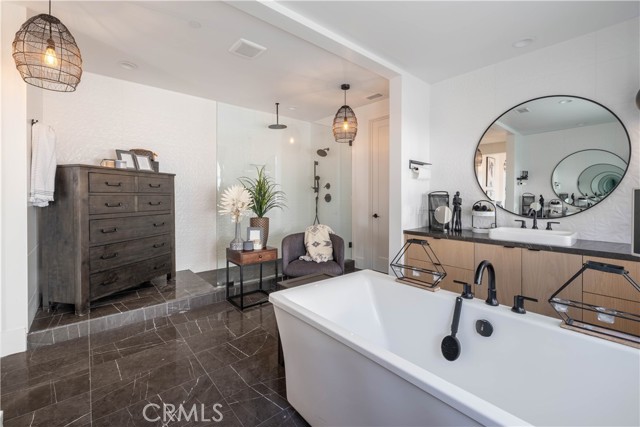 Detail Gallery Image 37 of 71 For 18806 Winnwood, Santa Ana,  CA 92705 - 4 Beds | 4 Baths