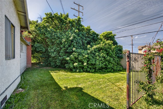 Detail Gallery Image 15 of 49 For 5021 Brayton, Long Beach,  CA 90807 - 5 Beds | 2 Baths