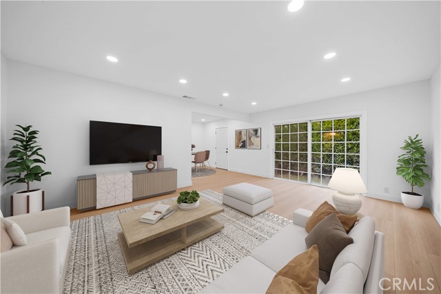 7116 Waring Avenue, Los Angeles CA: https://media.crmls.org/medias/06910b88-ab8d-4853-8861-1497bdfea399.jpg
