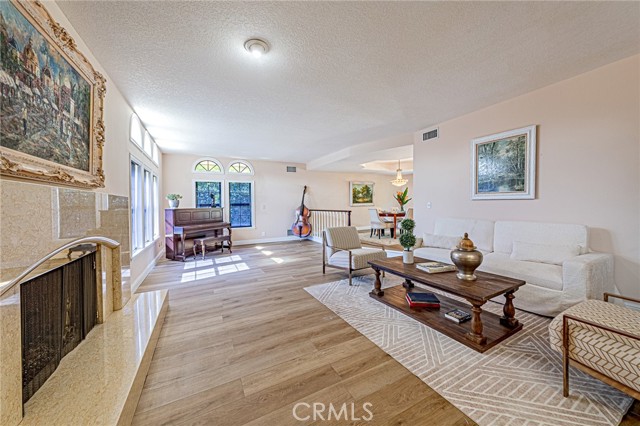 Detail Gallery Image 6 of 75 For 1737 Gainsborough Rd, San Dimas,  CA 91773 - 4 Beds | 3/1 Baths