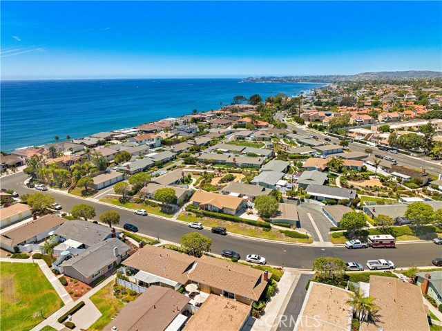 201 Monte Vista, San Clemente CA: https://media.crmls.org/medias/069185e5-9693-4a16-86e1-1a24faa1f77d.jpg