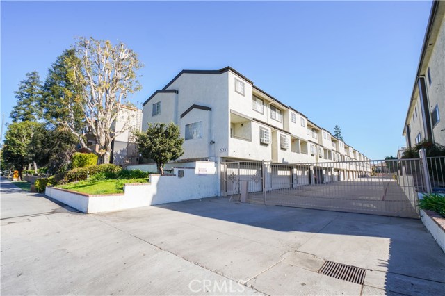 Detail Gallery Image 23 of 23 For 7658 Topanga Canyon Bld #101,  Canoga Park,  CA 91304 - 2 Beds | 3 Baths