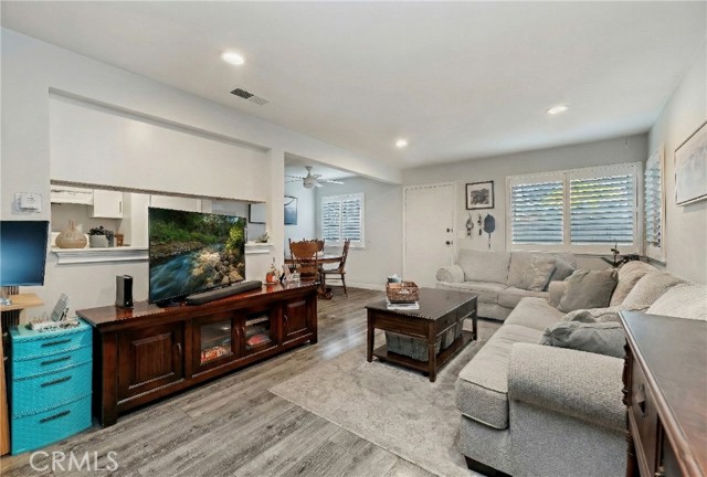 Detail Gallery Image 4 of 26 For 16406 Vista Roma # 115,  Huntington Beach,  CA 92649 - 2 Beds | 1 Baths