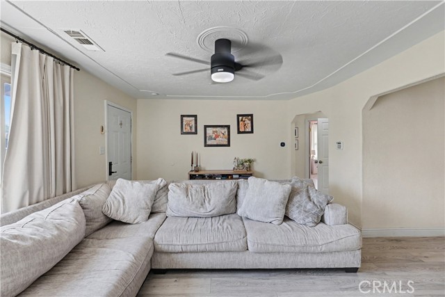 Detail Gallery Image 9 of 45 For 2360 Fir Ave, Merced,  CA 95348 - 3 Beds | 2 Baths