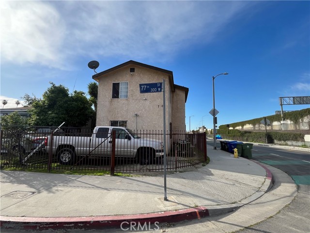 7704 S Grand Avenue, Los Angeles, California 90003, ,Residential Income,For Sale,7704 S Grand Avenue,CRTR24055241