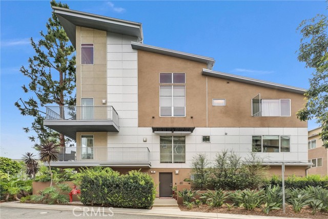 Front Image Thumbnail for CROC26086033