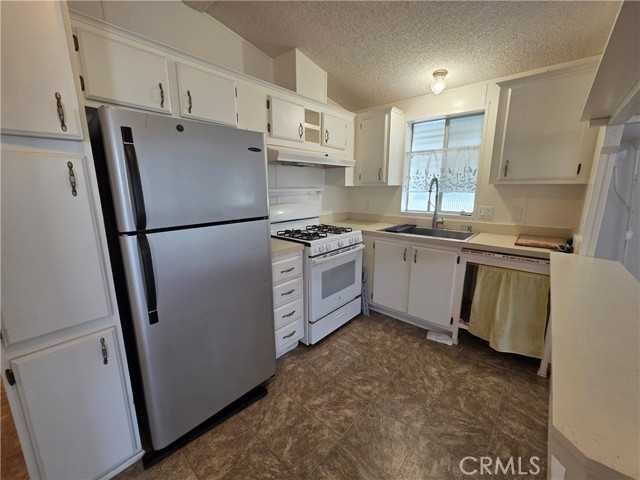 Detail Gallery Image 5 of 23 For 24200 Walnut St #57,  Torrance,  CA 90501 - 1 Beds | 1 Baths