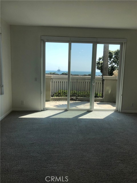 Detail Gallery Image 10 of 53 For 6267 Surfpoint Cir, Huntington Beach,  CA 92648 - 3 Beds | 2/1 Baths