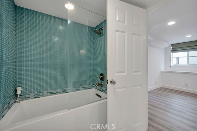 Detail Gallery Image 34 of 37 For 225 33rd, Hermosa Beach,  CA 90254 - 5 Beds | 5 Baths