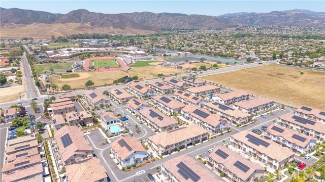 24125 Tuscany Avenue, Murrieta CA: https://media.crmls.org/medias/0694edeb-71cb-4975-bc53-b29de7378889.jpg