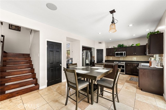 Detail Gallery Image 21 of 55 For 3905 Posada Ct, Oceanside,  CA 92058 - 3 Beds | 3 Baths