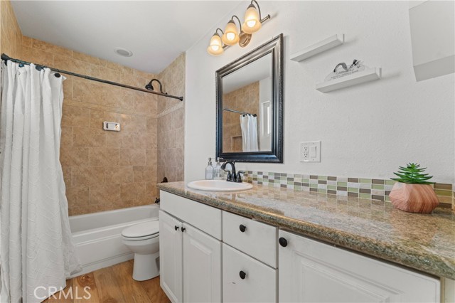 1391 Lowery Street, Simi Valley CA: https://media.crmls.org/medias/069584cc-d344-47ca-826a-8226997a693c.jpg
