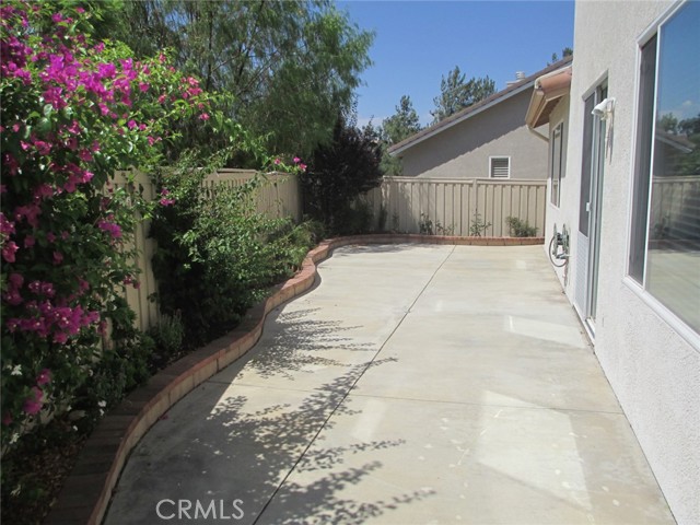 41201 Crooked Stick Drive, Temecula CA: https://media.crmls.org/medias/0695a5a4-3422-4a29-81e7-9b33aa7b27d4.jpg