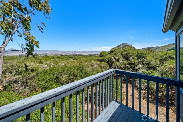 1606 Valley View Drive, Los Osos CA: https://media.crmls.org/medias/06973137-4c27-4193-a003-c42fc03da945.jpg