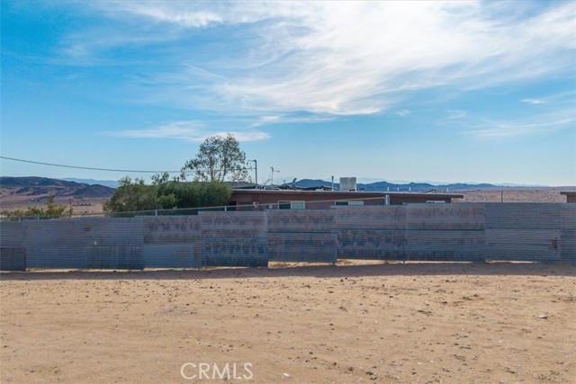 69444 Valle Vista Road, 29 Palms CA: https://media.crmls.org/medias/069795da-80ce-4b54-8aa6-f904539efafe.jpg