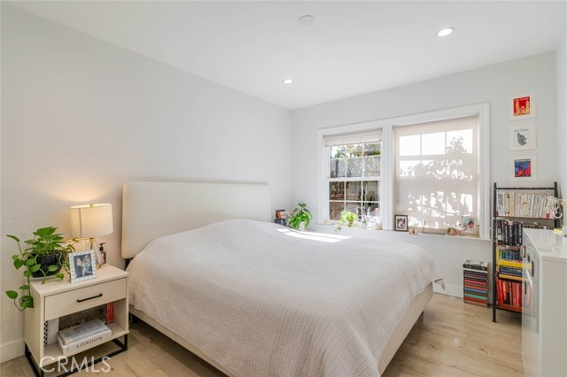 Detail Gallery Image 17 of 34 For 6659 Shirley Ave, Reseda,  CA 91335 - 3 Beds | 2 Baths