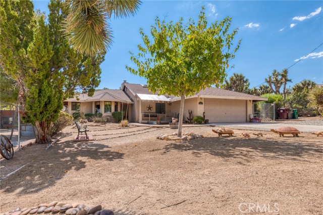 Detail Gallery Image 1 of 55 For 54875 Navajo Trl, Yucca Valley,  CA 92284 - 3 Beds | 2 Baths