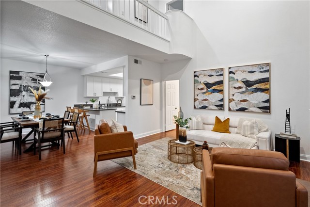 19431 Rue De Valore, Lake Forest CA: https://media.crmls.org/medias/0698a175-dee1-42ef-9515-c8e7111b255a.jpg