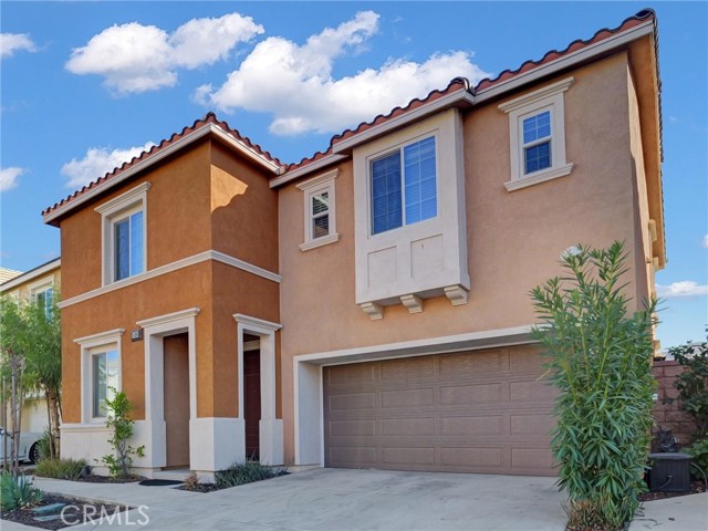 Detail Gallery Image 2 of 29 For 24203 Lilac Lane, Lake Elsinore,  CA 92532 - 4 Beds | 3 Baths