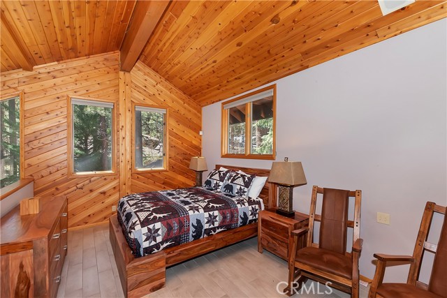 Detail Gallery Image 23 of 50 For 733 Winterset Ct, Big Bear Lake,  CA 92315 - 3 Beds | 2/1 Baths