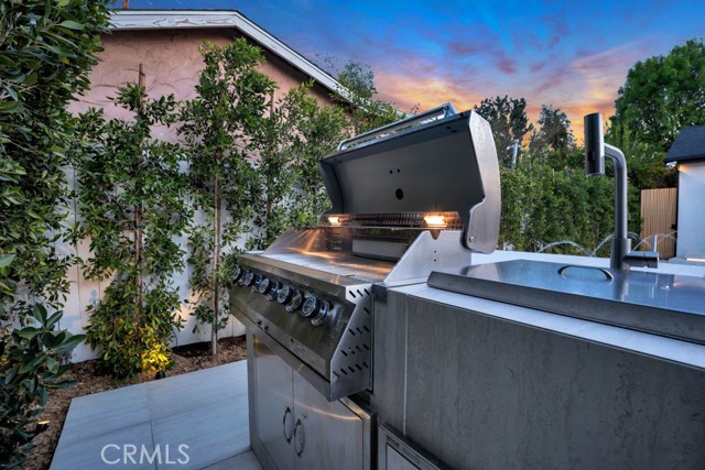 Detail Gallery Image 57 of 63 For 11107 Kling St, North Hollywood,  CA 91602 - 4 Beds | 4 Baths