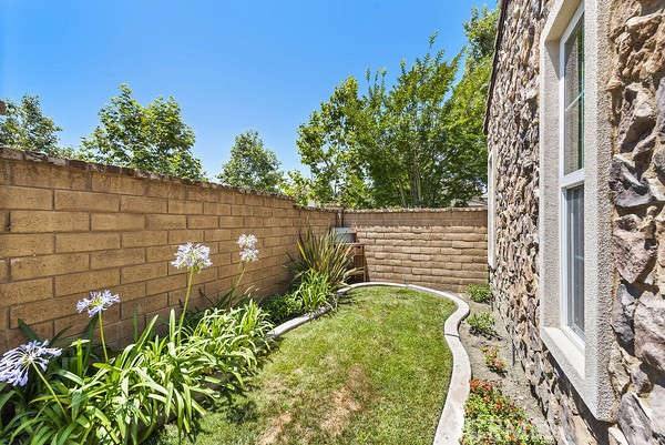 Detail Gallery Image 8 of 49 For 28 Drackert Ln, Ladera Ranch,  CA 92694 - 4 Beds | 3/1 Baths