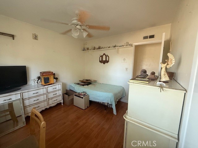 https://media.crmls.org/medias/069ac722-4867-4b6b-99eb-8518abd1e68d.jpg?preset=X-Large